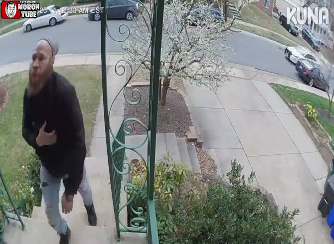 Video :When a murderer and rapist is on the run and attempts to enter your house